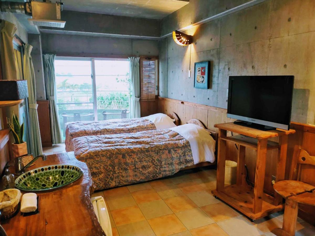 Buzz Resort Onna Eksteriør billede