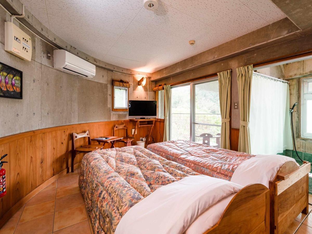 Buzz Resort Onna Eksteriør billede