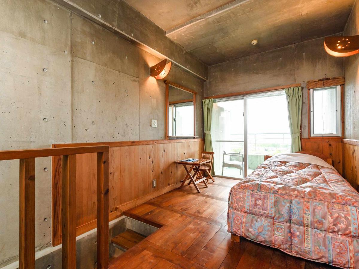Buzz Resort Onna Eksteriør billede